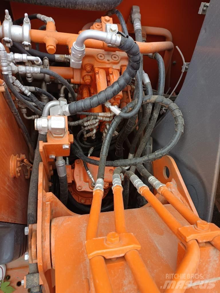 Hitachi ZX 80 중형굴삭기 7톤-28톤