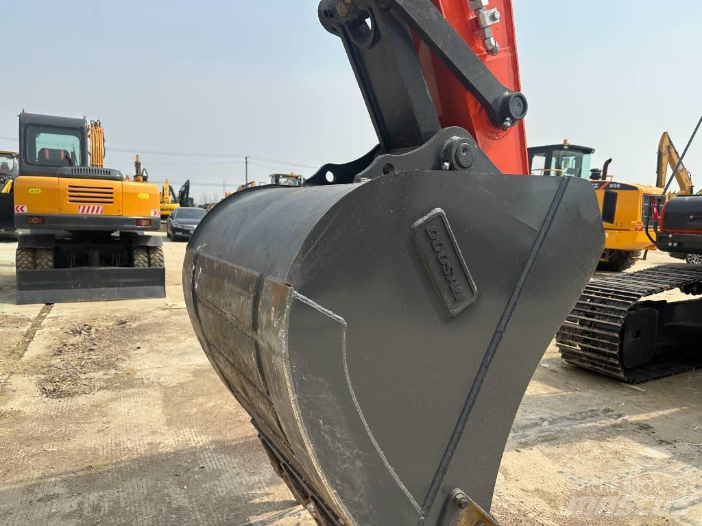Doosan DX 225LC-9C 대형 굴삭기 29톤 이상
