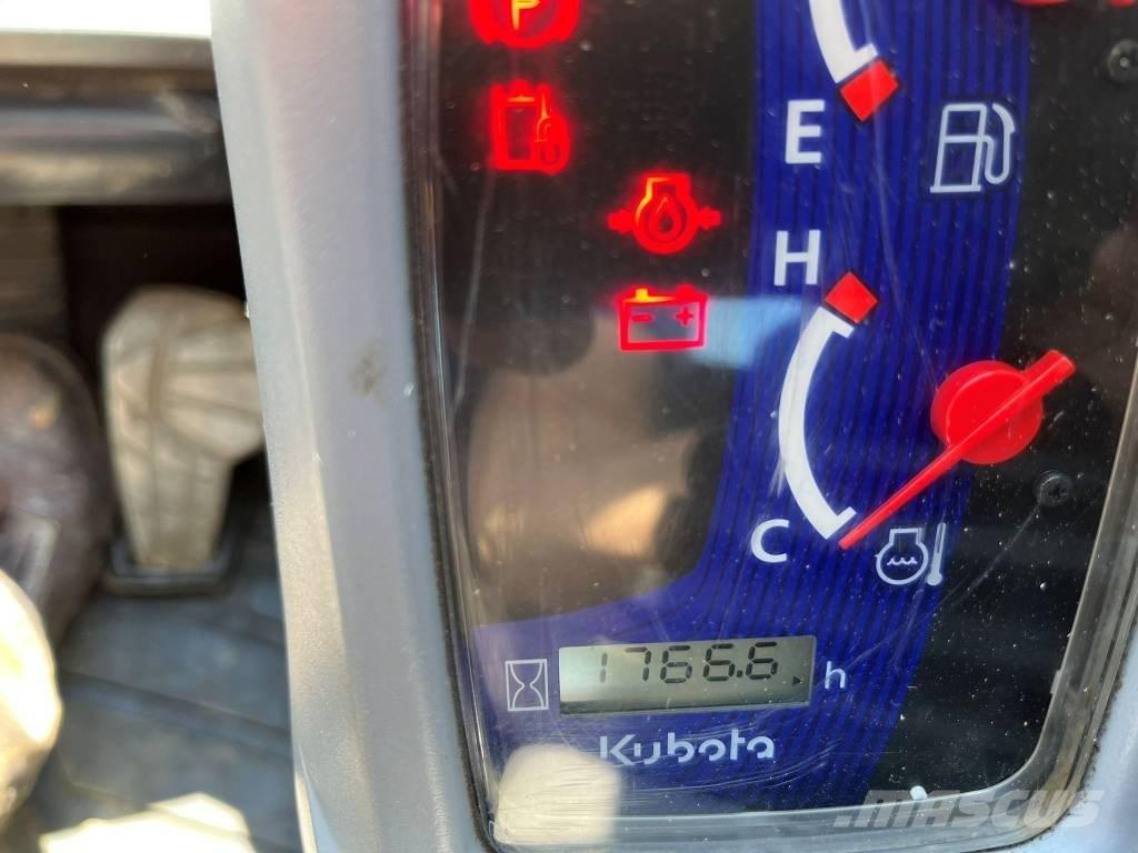 Kubota SVL 95-2 S  스키드로더