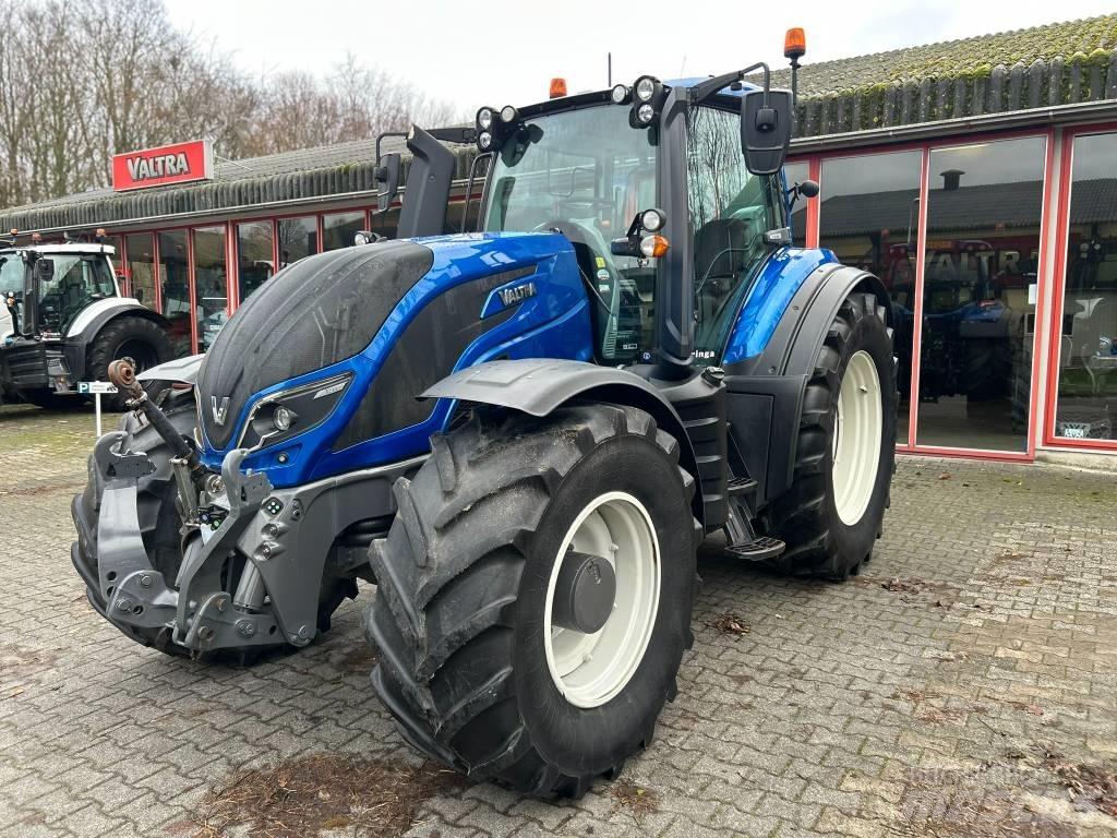 Valtra T 214 Versu 트랙터