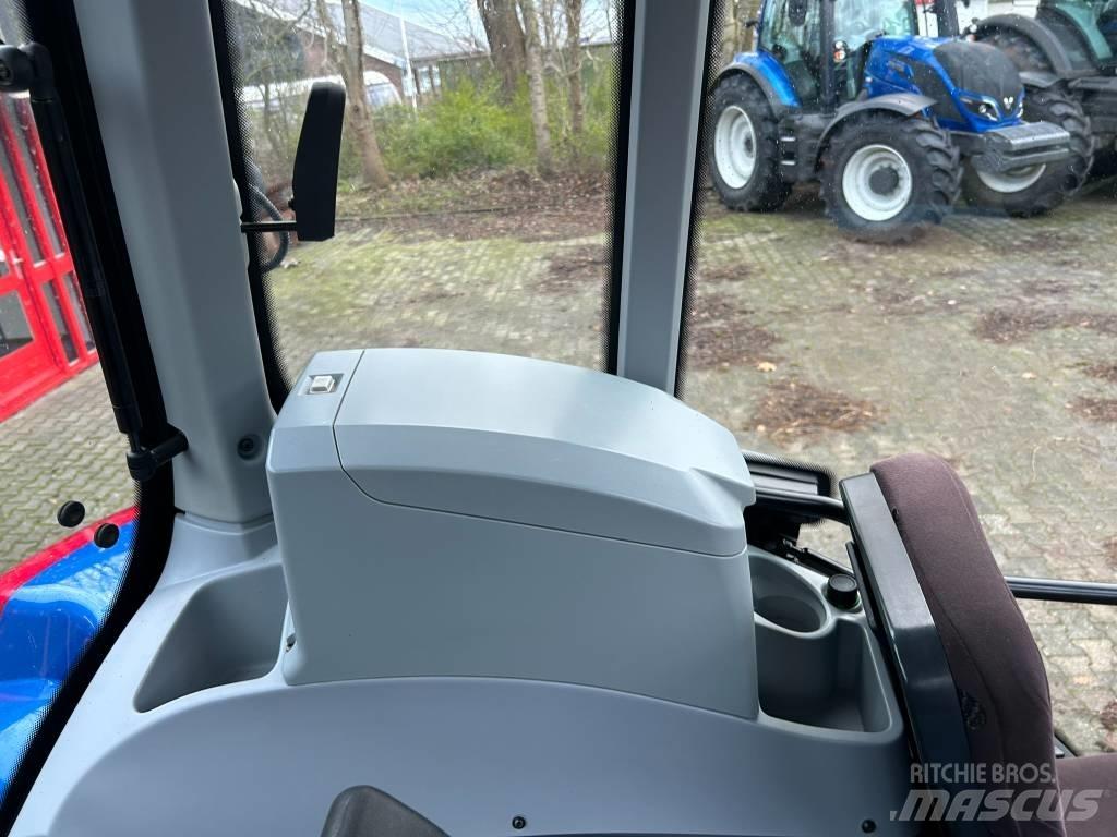 Valtra T 214 Versu 트랙터