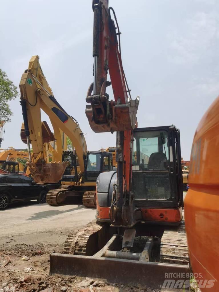 Hitachi ZX 55 소형 굴삭기 7톤 미만