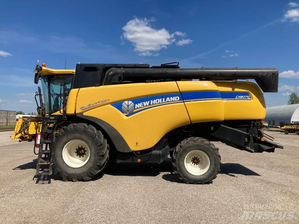 New Holland CX 8070 콤바인 수확기