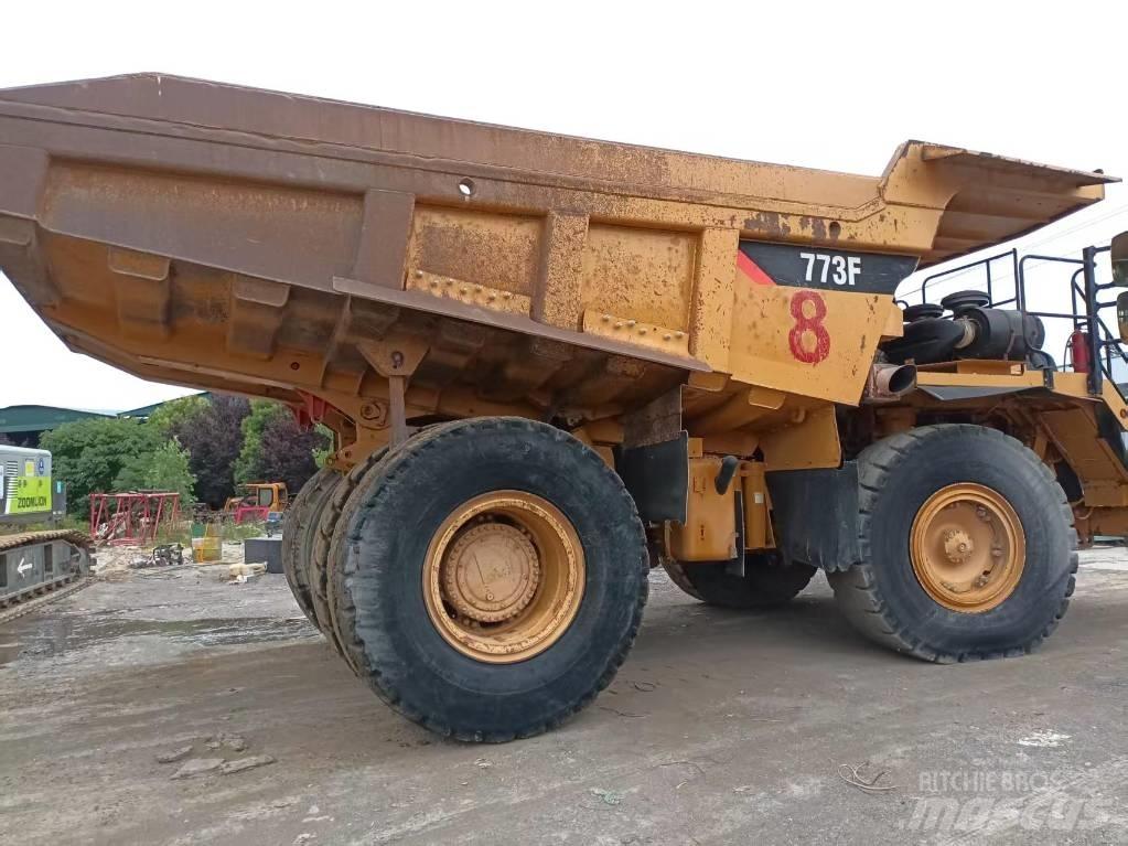 CAT 773 F 연결식 홀러