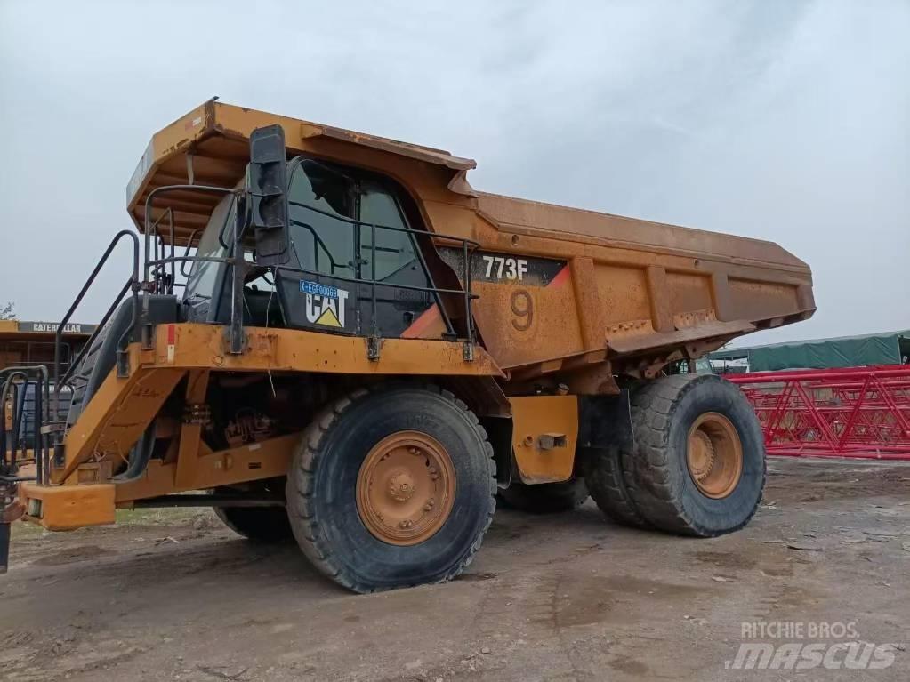 CAT 773 F 연결식 홀러