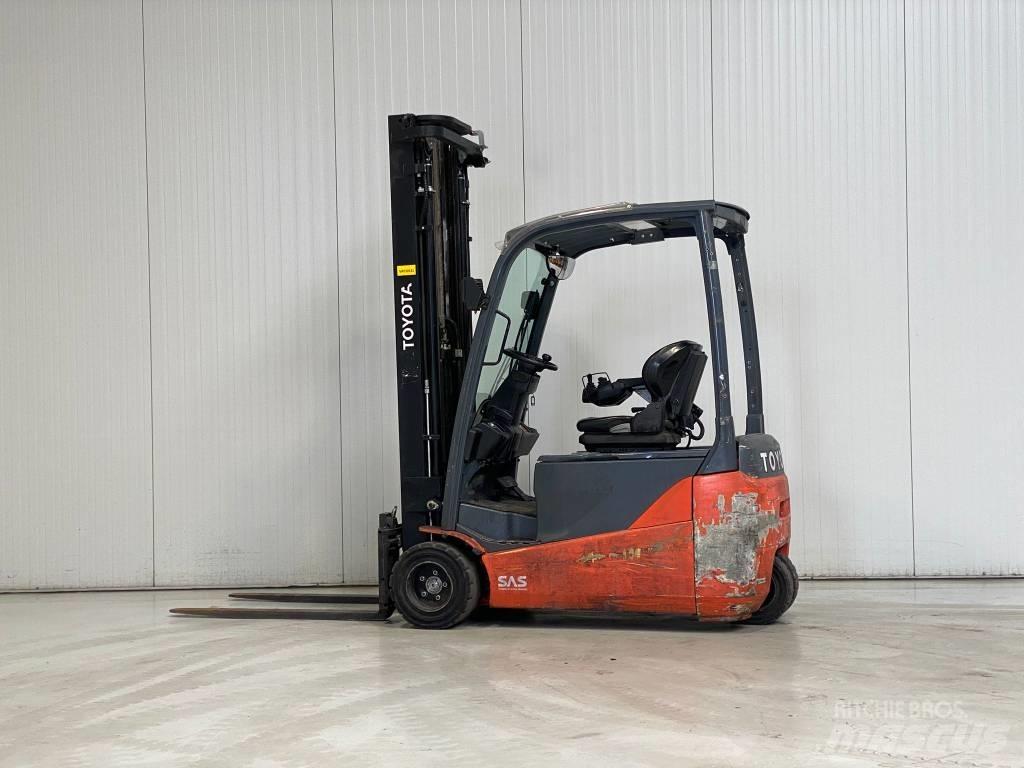 Toyota 8FBE20T 전동 지게차