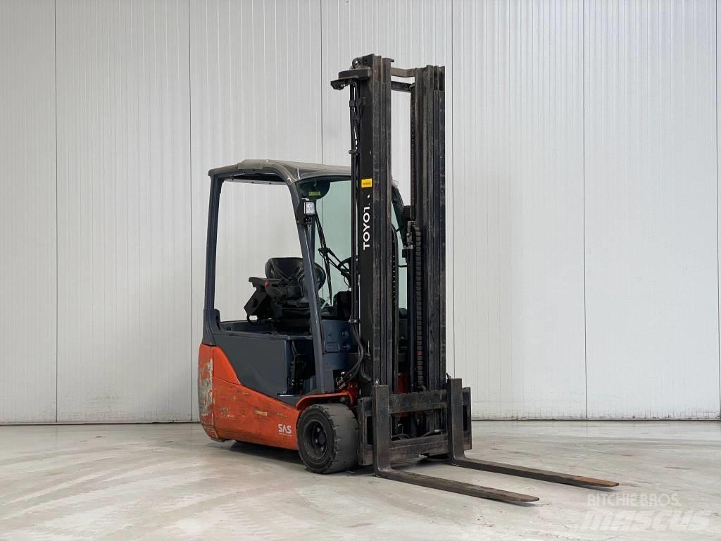 Toyota 8FBE20T 전동 지게차