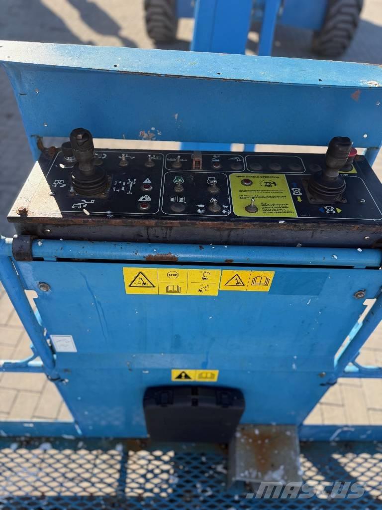 Genie S 65 견인식 전동이동 리프트