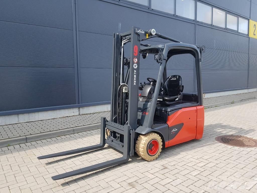 Linde E18 전동 지게차