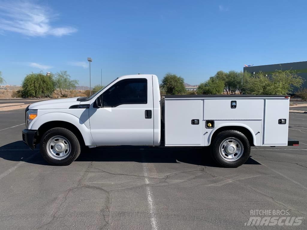 Ford F 350 HD 시립/다목적 차량