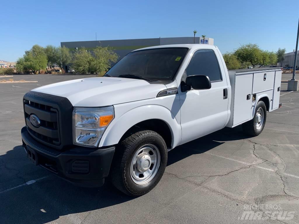 Ford F 350 HD 시립/다목적 차량