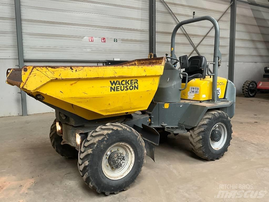 Neuson 5001 건설현장 덤프트럭