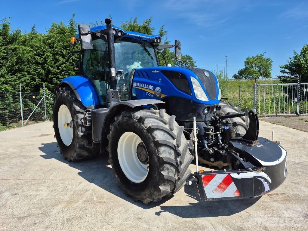New Holland T7.225 트랙터