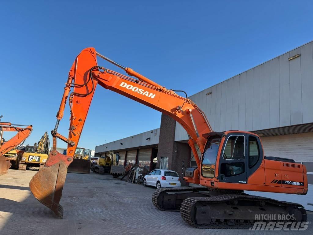Doosan DX255LC 대형 굴삭기 29톤 이상
