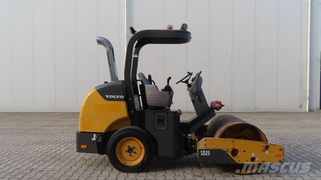 Volvo SD 25D 싱글 드럼 롤러