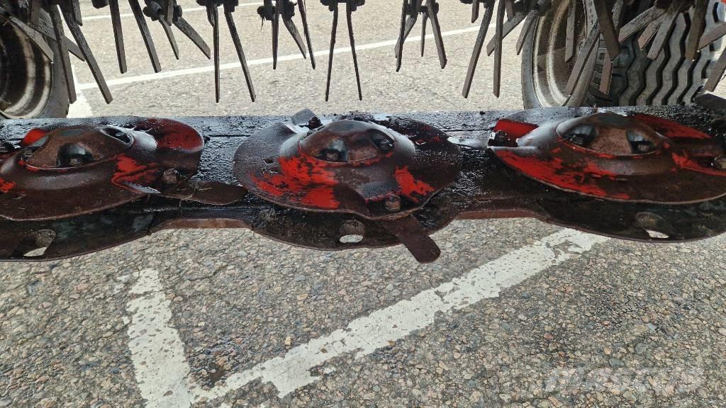 Kverneland 4332LT 제초기