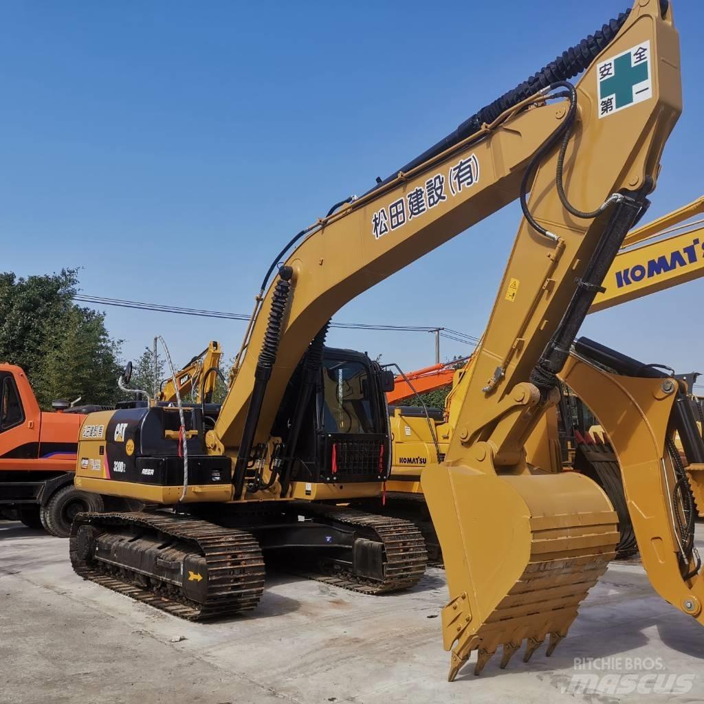 CAT 320 D 대형 굴삭기 29톤 이상