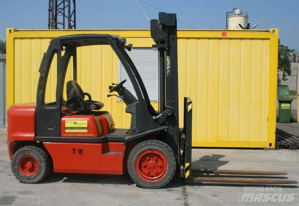 Nissan FGD09A30Q 디젤 지게차