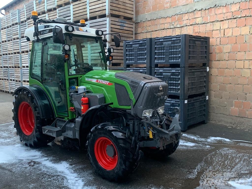 Fendt 211 트랙터
