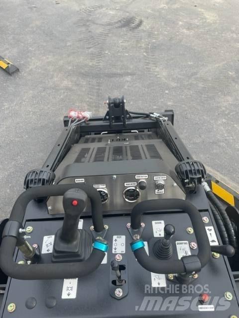 KRT ST 900 HD  스키드로더
