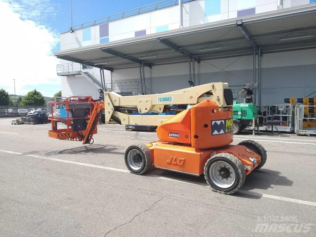 JLG E 450 AJ 관절형 전동이동 리프트