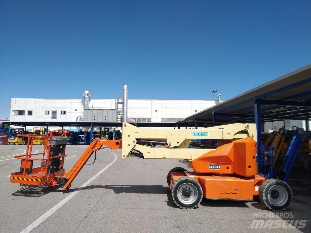 JLG E 450 AJ 관절형 전동이동 리프트