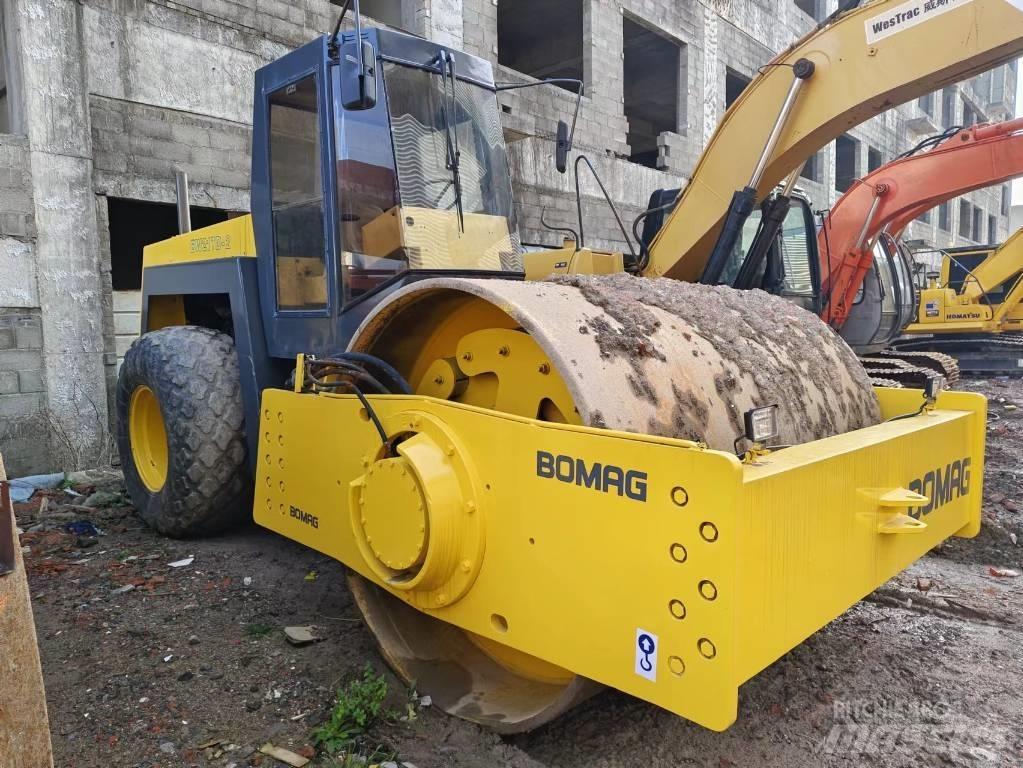 Bomag BW 217 D-2 싱글 드럼 롤러