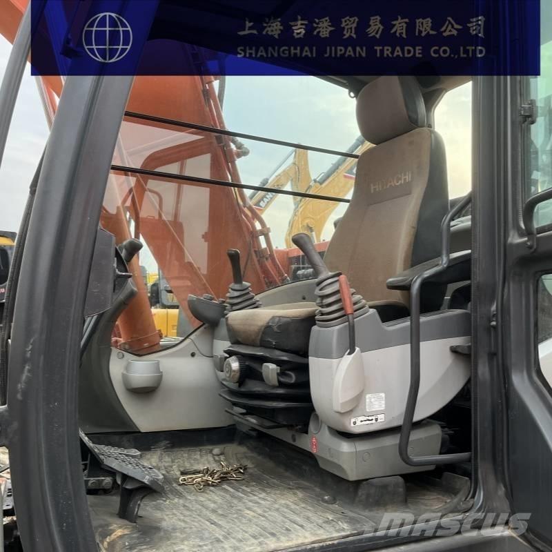 Hitachi ZX 130 대형 굴삭기 29톤 이상