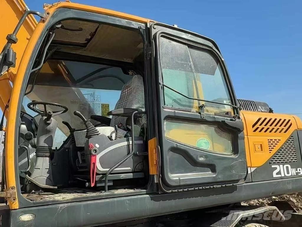 Hyundai R 260 LC-9S 대형 굴삭기 29톤 이상