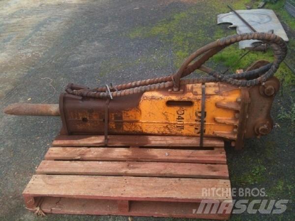 Hyundai R80-7 중형굴삭기 7톤-28톤