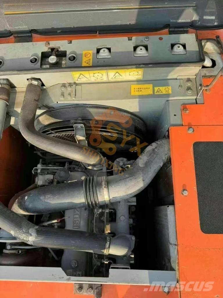 Hitachi ZX 200 대형 굴삭기 29톤 이상