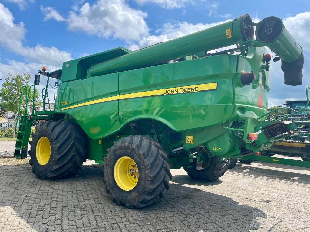 John Deere S 690 i 콤바인 수확기