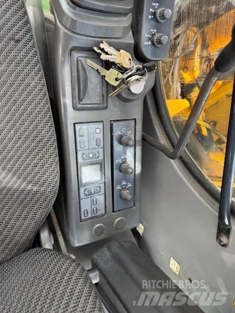 Hitachi ZX 130 W  휠 굴삭기