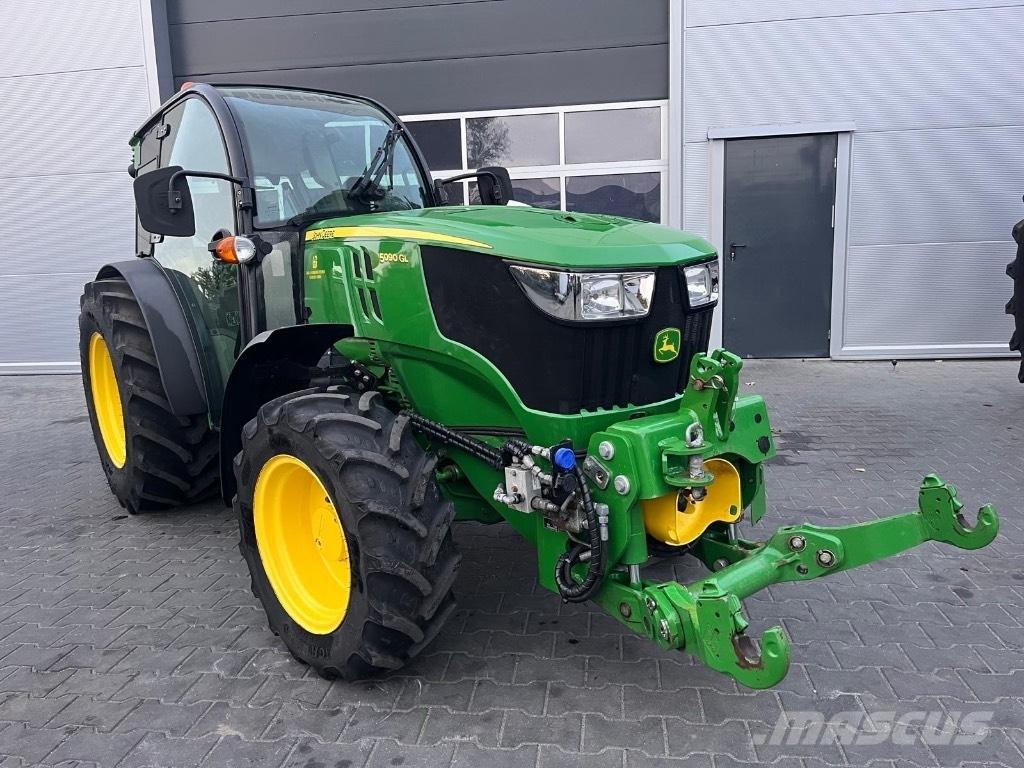John Deere 5090 GL 트랙터