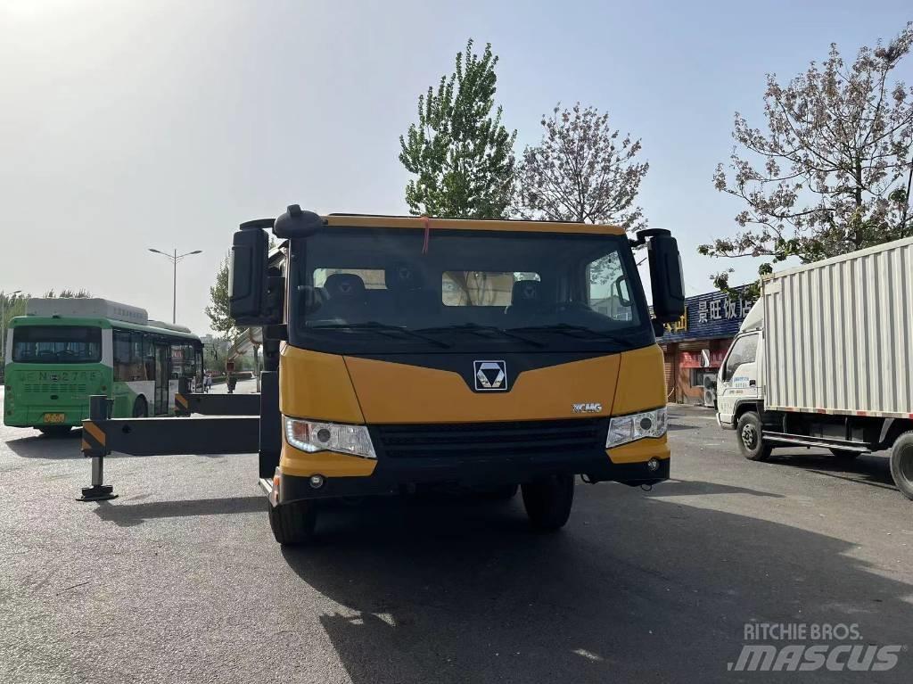 XCMG QY70KC A/T 크레인