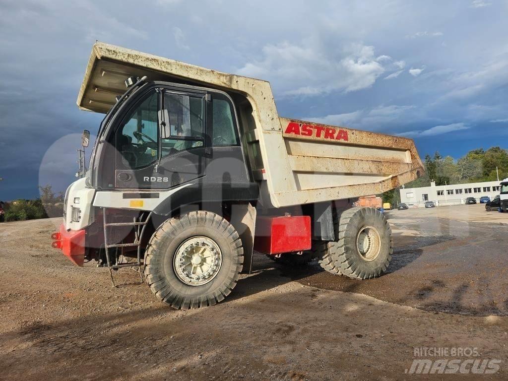 Astra RD 28 C 초대형 덤프 트럭