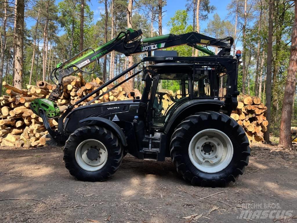 Valtra T183 Vesu 트랙터