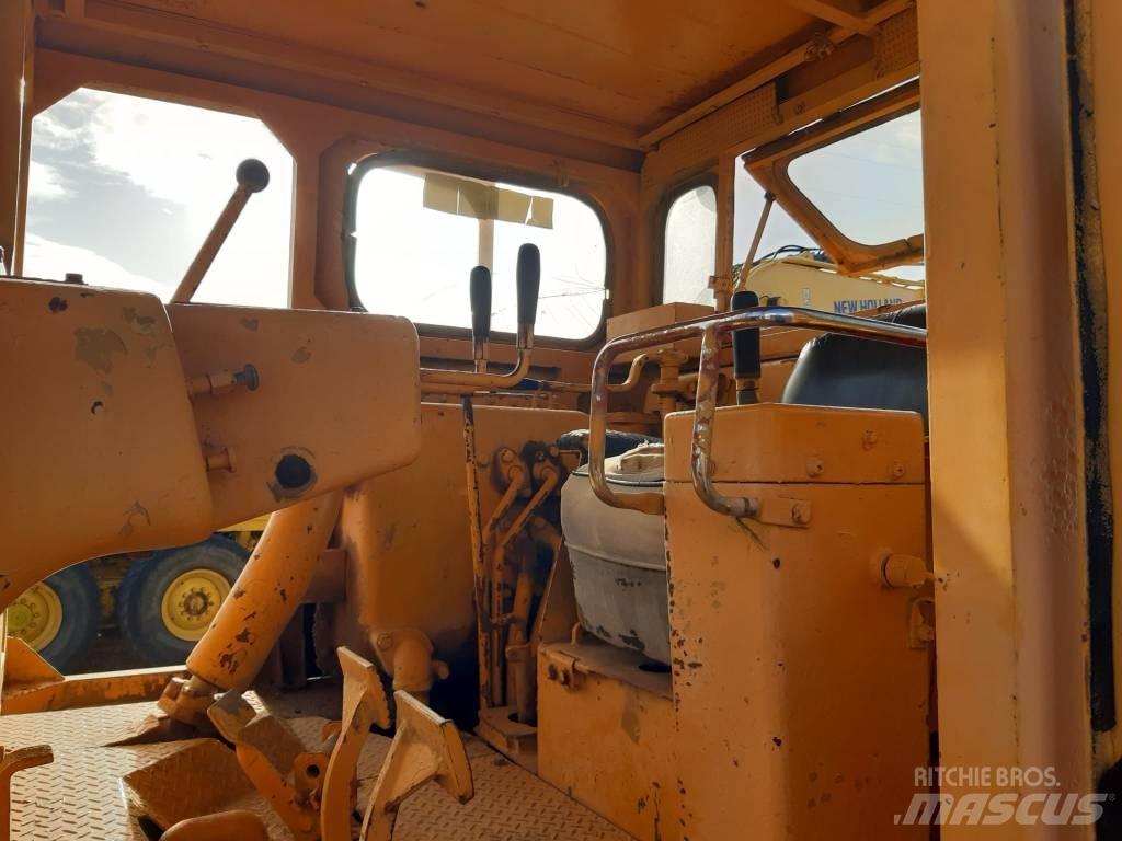 Komatsu D 85 E-12 크롤러 도저