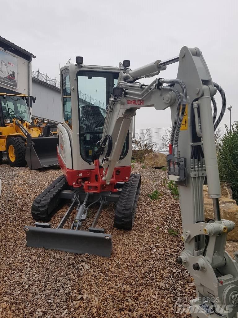 Takeuchi TB225 소형 굴삭기 7톤 미만