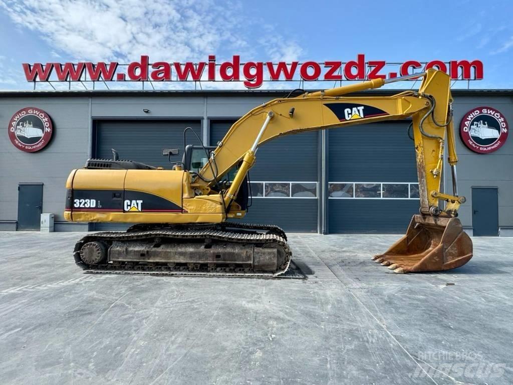 CAT 323 D L 대형 굴삭기 29톤 이상