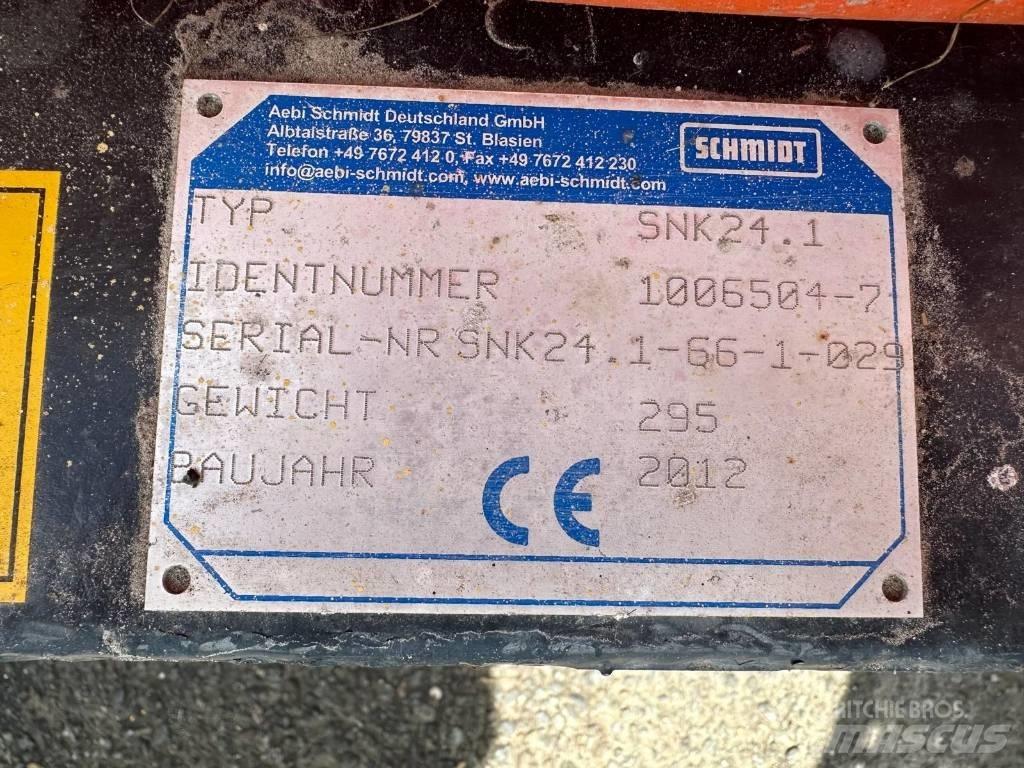 Schmidt SNK24.1 제설 블레이드 및 제설기