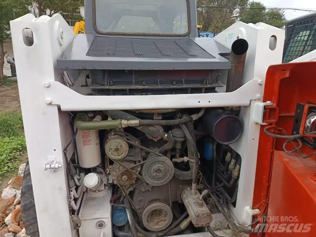 Bobcat S 590  스키드로더