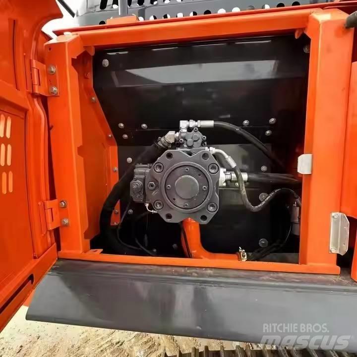 Doosan DX300LC 대형 굴삭기 29톤 이상