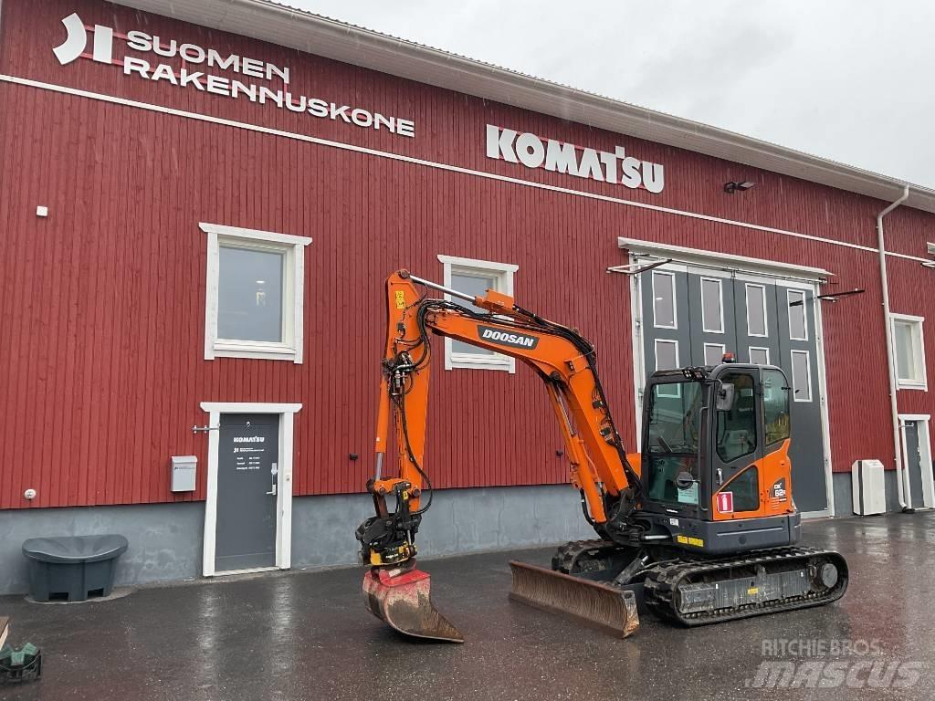 Doosan DX 62 R-3 소형 굴삭기 7톤 미만