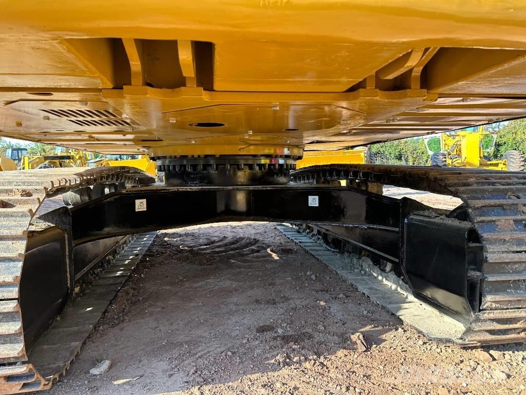 CAT 320D 대형 굴삭기 29톤 이상