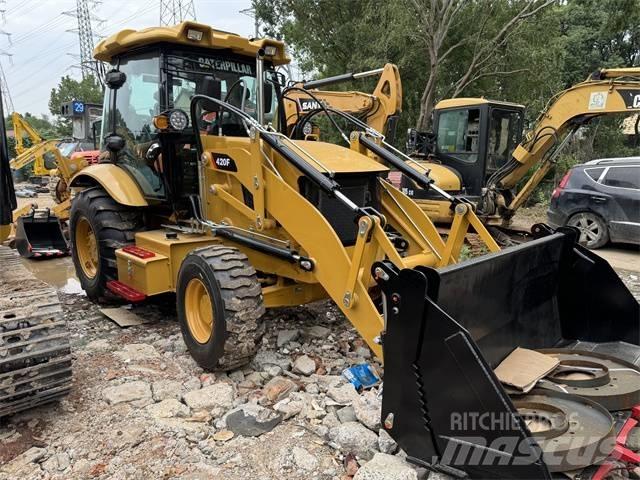 CAT 420 F 백호로더