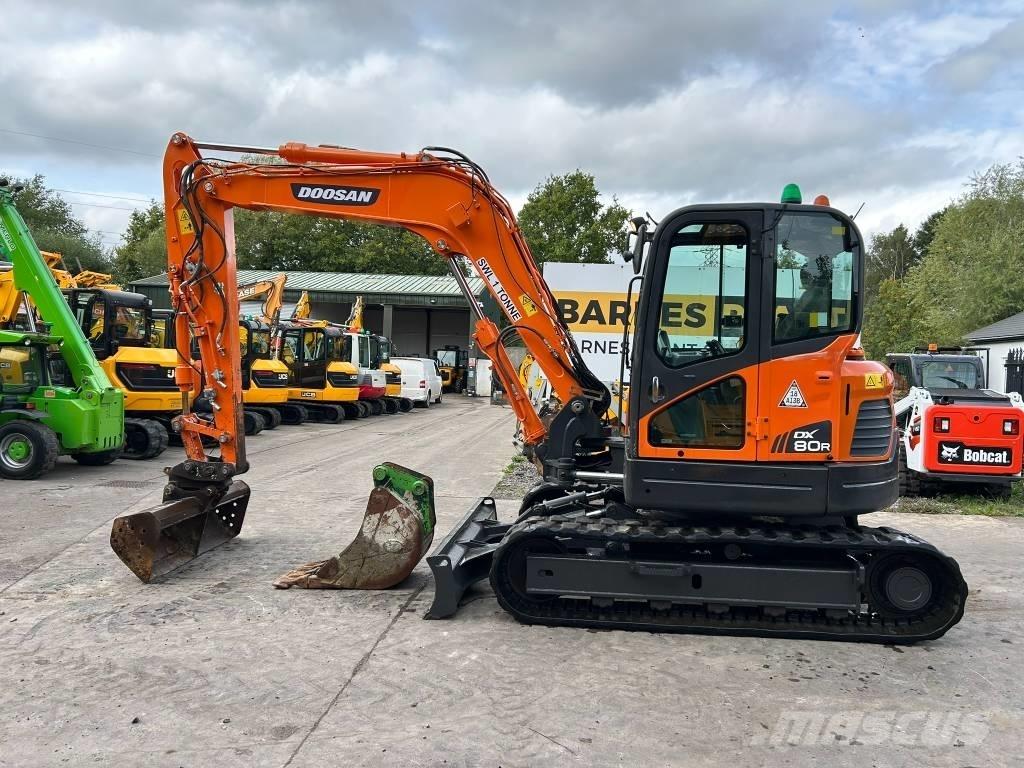 Doosan DX 80 R 중형굴삭기 7톤-28톤
