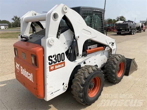 Bobcat S 300  스키드로더