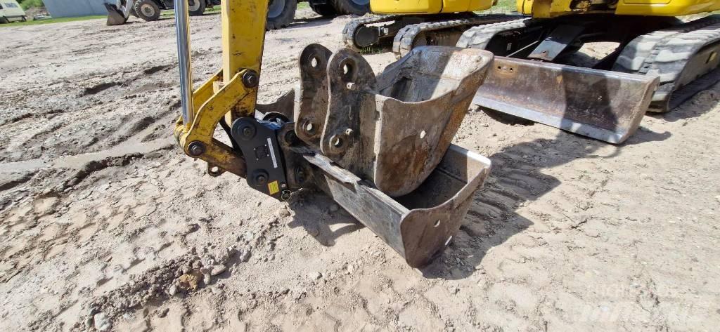 Komatsu PC 26 MR 소형 굴삭기 7톤 미만