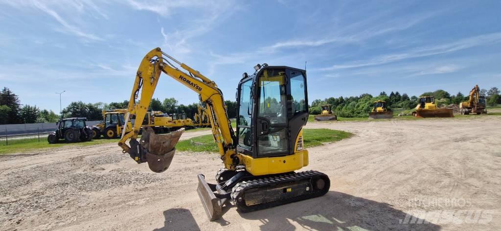 Komatsu PC 26 MR 소형 굴삭기 7톤 미만